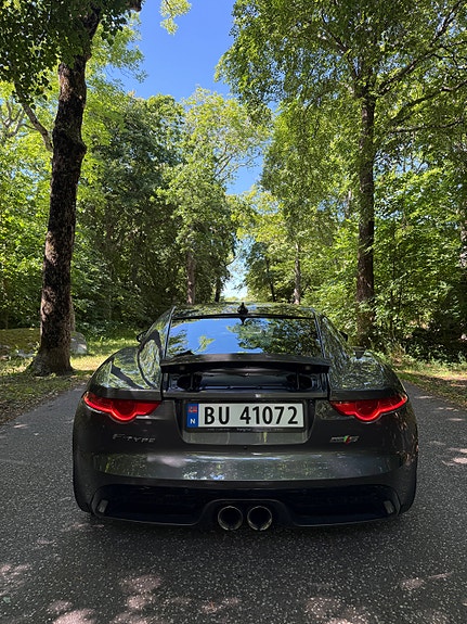Jaguar F-TYPE 4 of 14