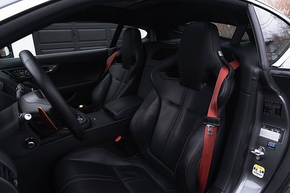 Jaguar F-TYPE 12 of 14