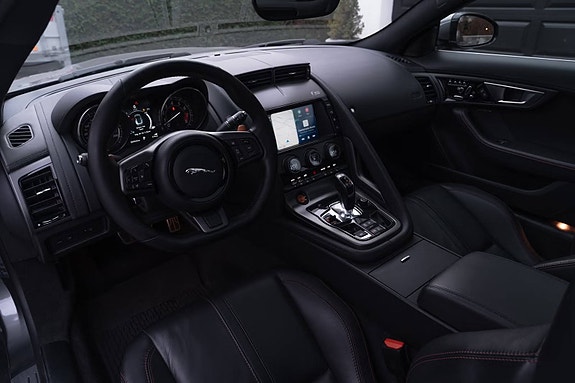 Jaguar F-TYPE 7 of 14