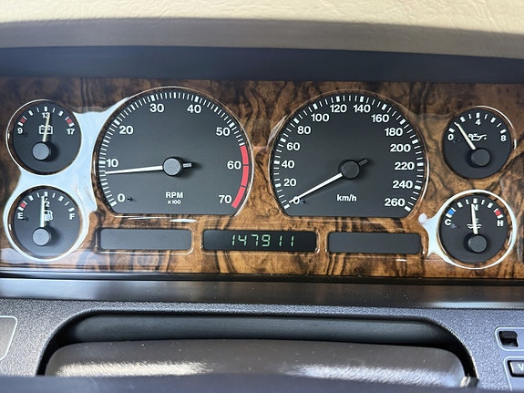Jaguar XJ6 24 of 30