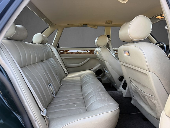 Jaguar XJ6 28 of 30