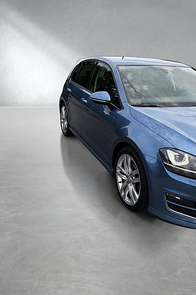 Volkswagen Golf VII 3 of 26