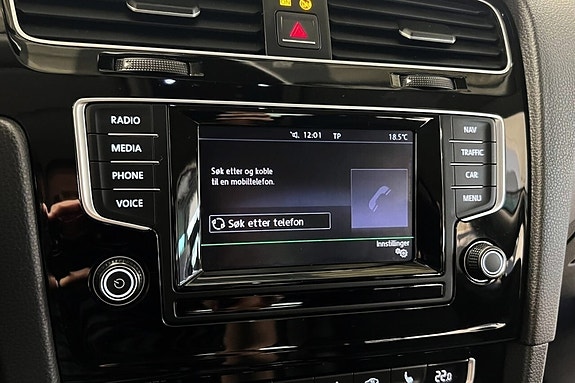 Volkswagen Golf VII 15 of 26