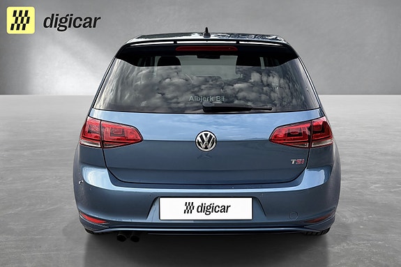 Volkswagen Golf VII 6 of 26