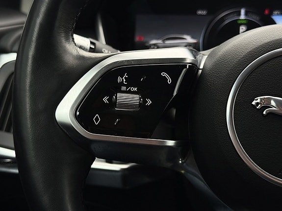 Jaguar I-PACE 20 of 28