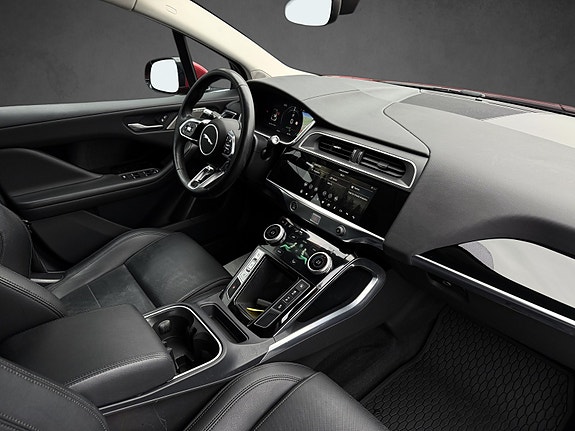 Jaguar I-PACE 27 of 28