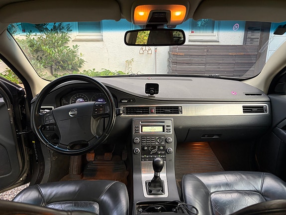 Volvo V70 5 of 8