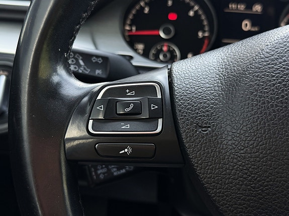 Volkswagen Passat Alltrack 16 of 25