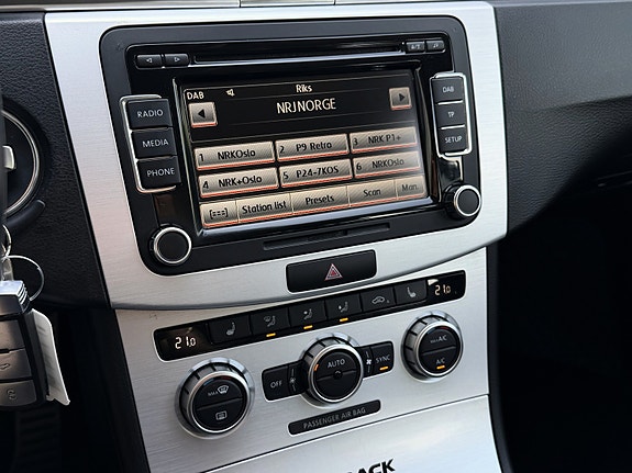 Volkswagen Passat Alltrack 20 of 25
