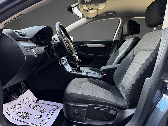 Volkswagen Passat Alltrack 11 of 25