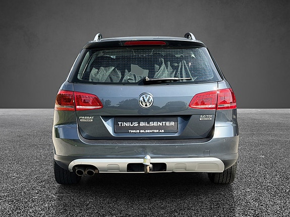 Volkswagen Passat Alltrack 7 of 25