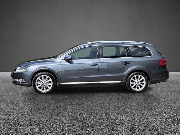 Volkswagen Passat Alltrack 5 of 25