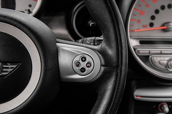MINI Cooper 18 of 21