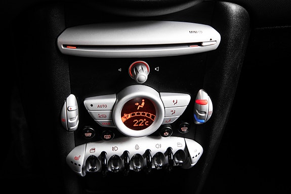 MINI Cooper 12 of 21
