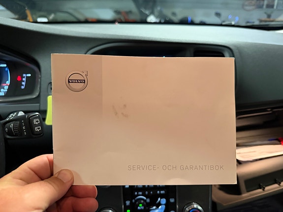 Volvo V60 14 of 16