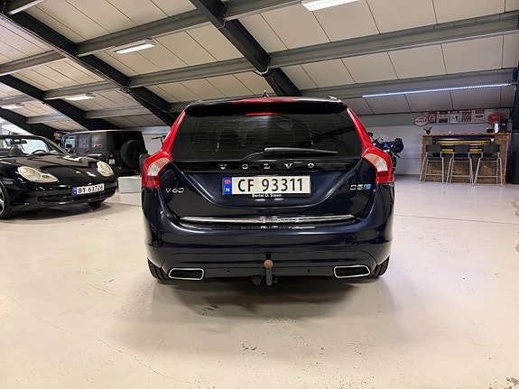 Volvo V60 4 of 16