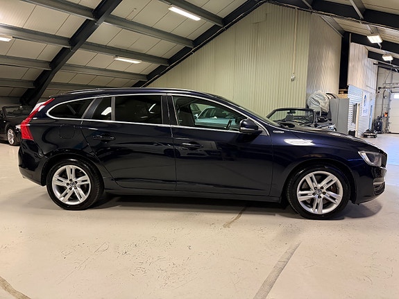 Volvo V60 6 of 16