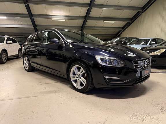 Volvo V60 7 of 16