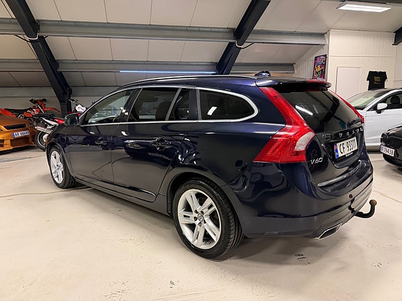 Volvo V60 3 of 16
