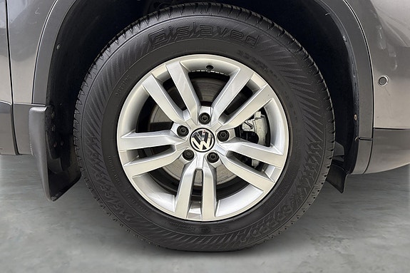 Volkswagen Tiguan 19 of 24