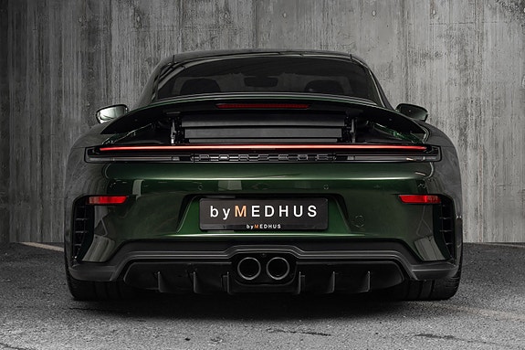 Porsche 911 GT3 10 of 30