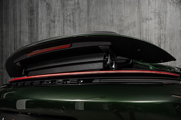 Porsche 911 GT3 8 of 30