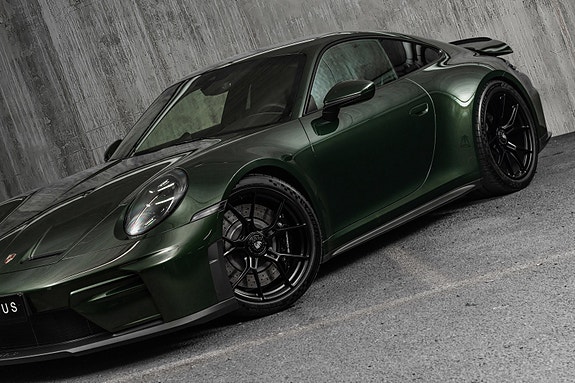 Porsche 911 GT3 13 of 30