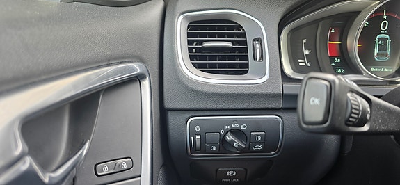 Volvo V60 17 of 19