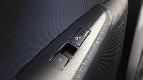 Hyundai IONIQ 24 of 30