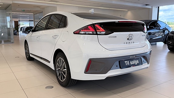 Hyundai IONIQ 7 of 30