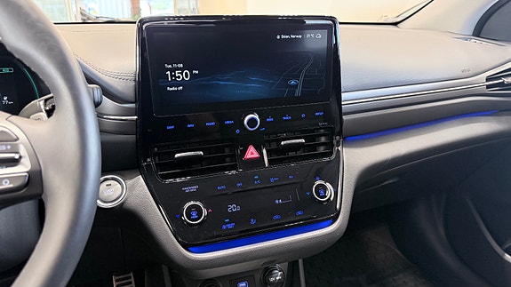 Hyundai IONIQ 26 of 30