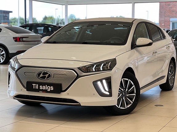 Hyundai IONIQ 3 of 30