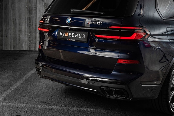 BMW X7 4 of 30