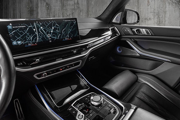 BMW X7 20 of 30