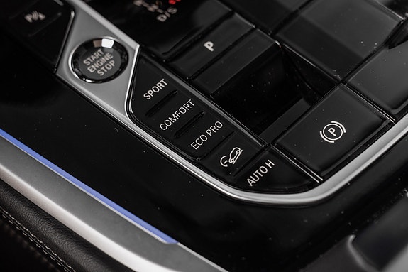 BMW X7 22 of 30