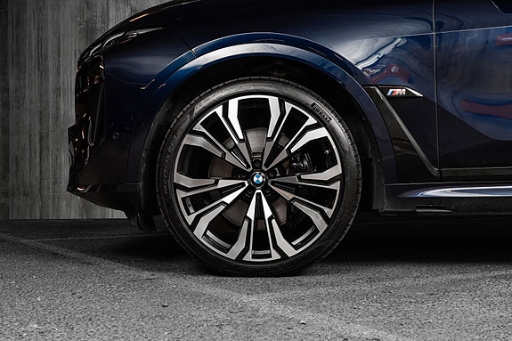 BMW X7 15 of 30