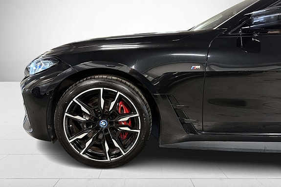 BMW i4 11 of 30