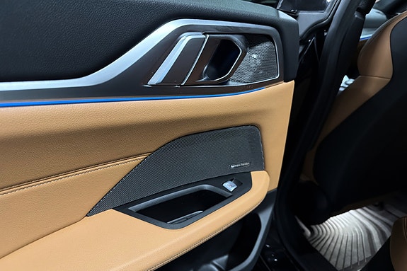 BMW i4 16 of 30