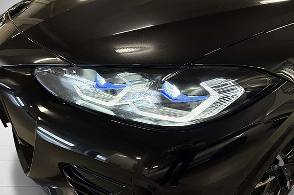 BMW i4 13 of 30