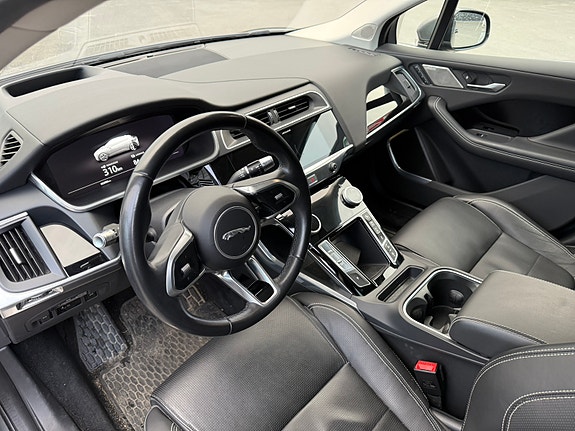 Jaguar I-PACE 5 of 6