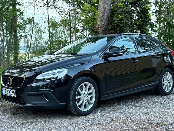 Volvo V40 Cross Country 7 of 30