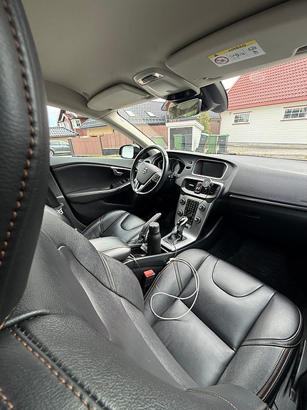 Volvo V40 Cross Country 17 of 30