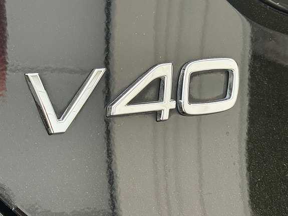 Volvo V40 Cross Country 3 of 30