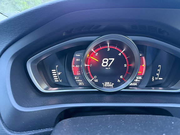 Volvo V40 Cross Country 5 of 30