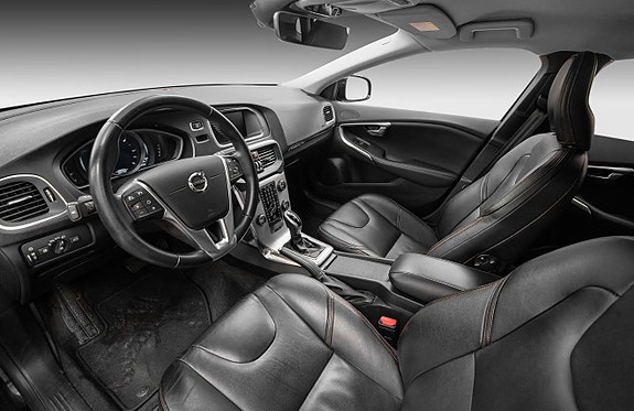 Volvo V40 Cross Country 22 of 30
