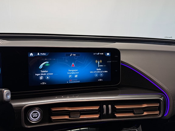 Mercedes-Benz EQC400 25 of 30