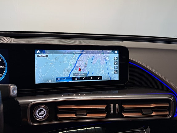 Mercedes-Benz EQC400 28 of 30