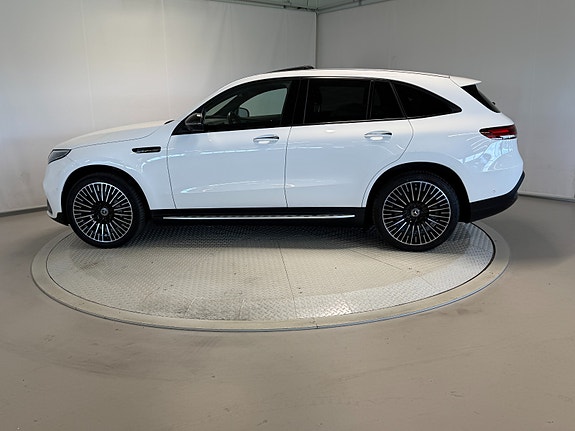 Mercedes-Benz EQC400 11 of 30