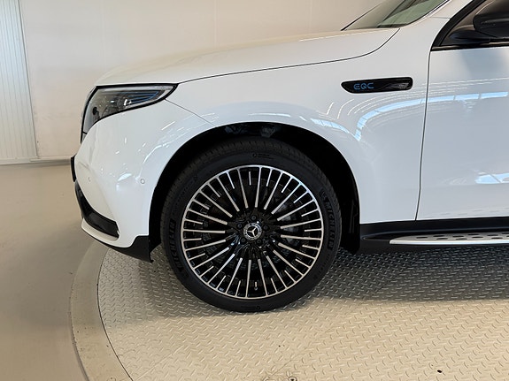 Mercedes-Benz EQC400 8 of 30