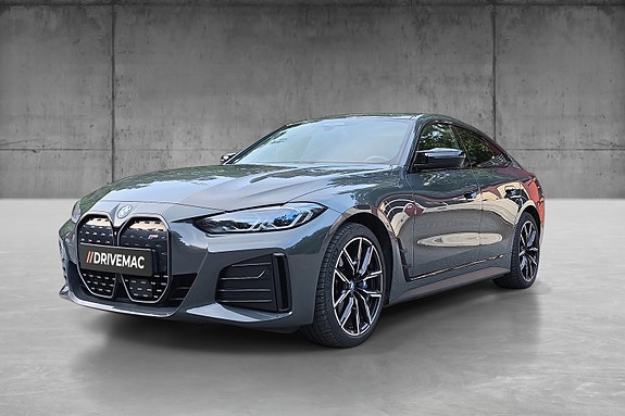 BMW i4 3 of 20